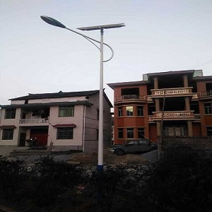 What is the new solar street lamp design?