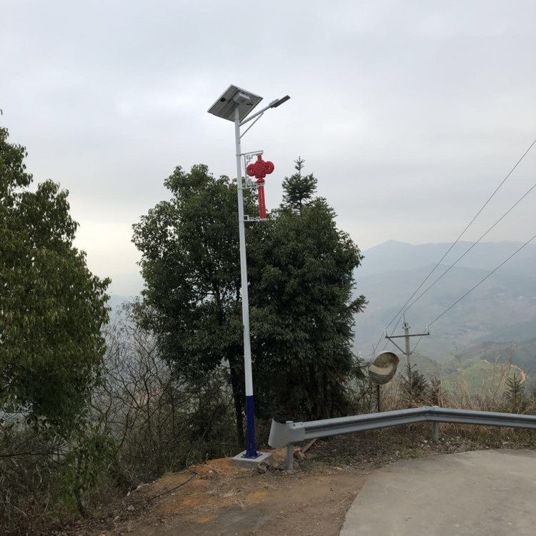 solar street light with inbuilt battery