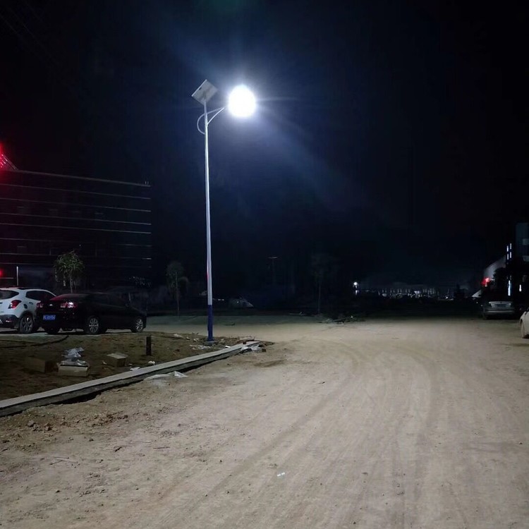 solar led street light company